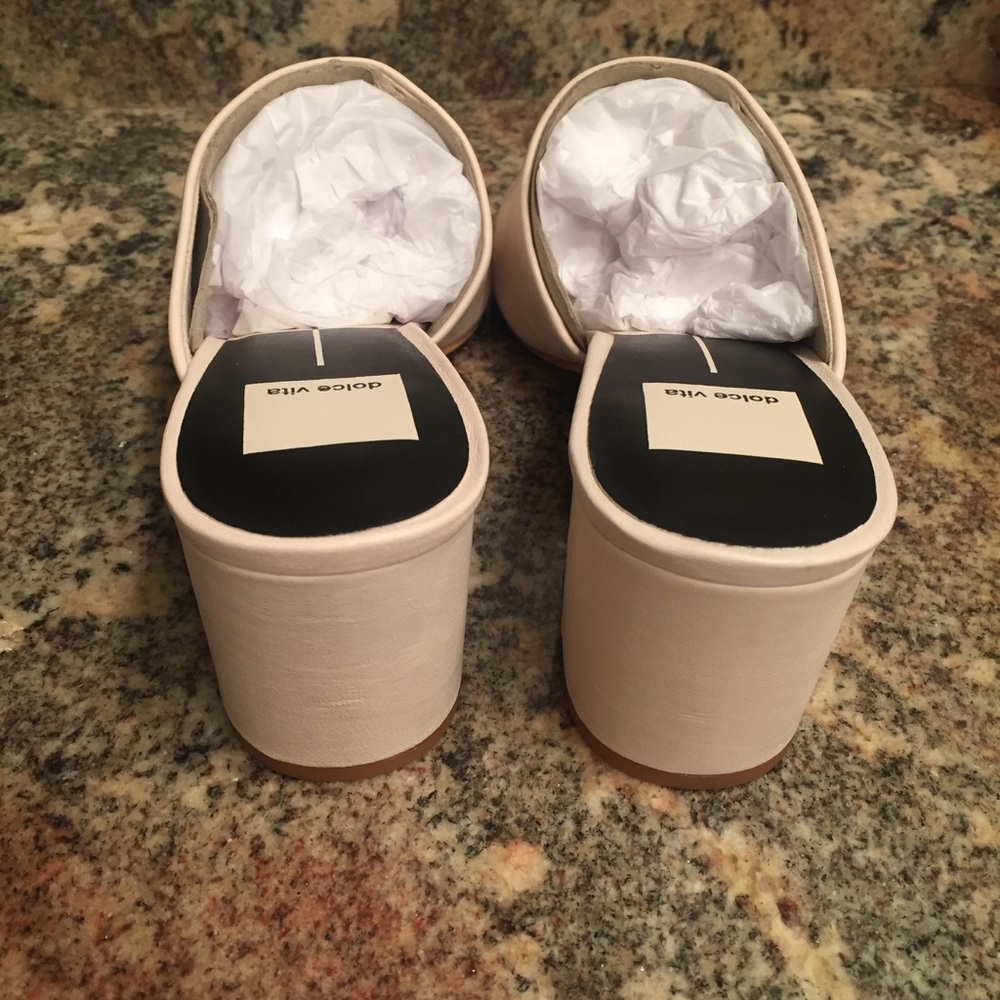 Dolce Vita Juels Leather Ivory Sandals - Picture 3 of 4
